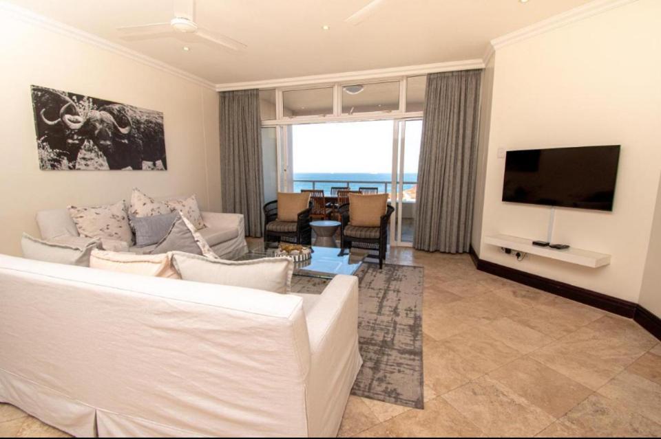 202 On Oyster Rock Apartment